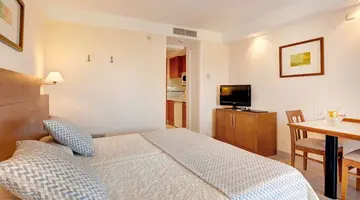 Hipotels Bahía Grande Aparthotel