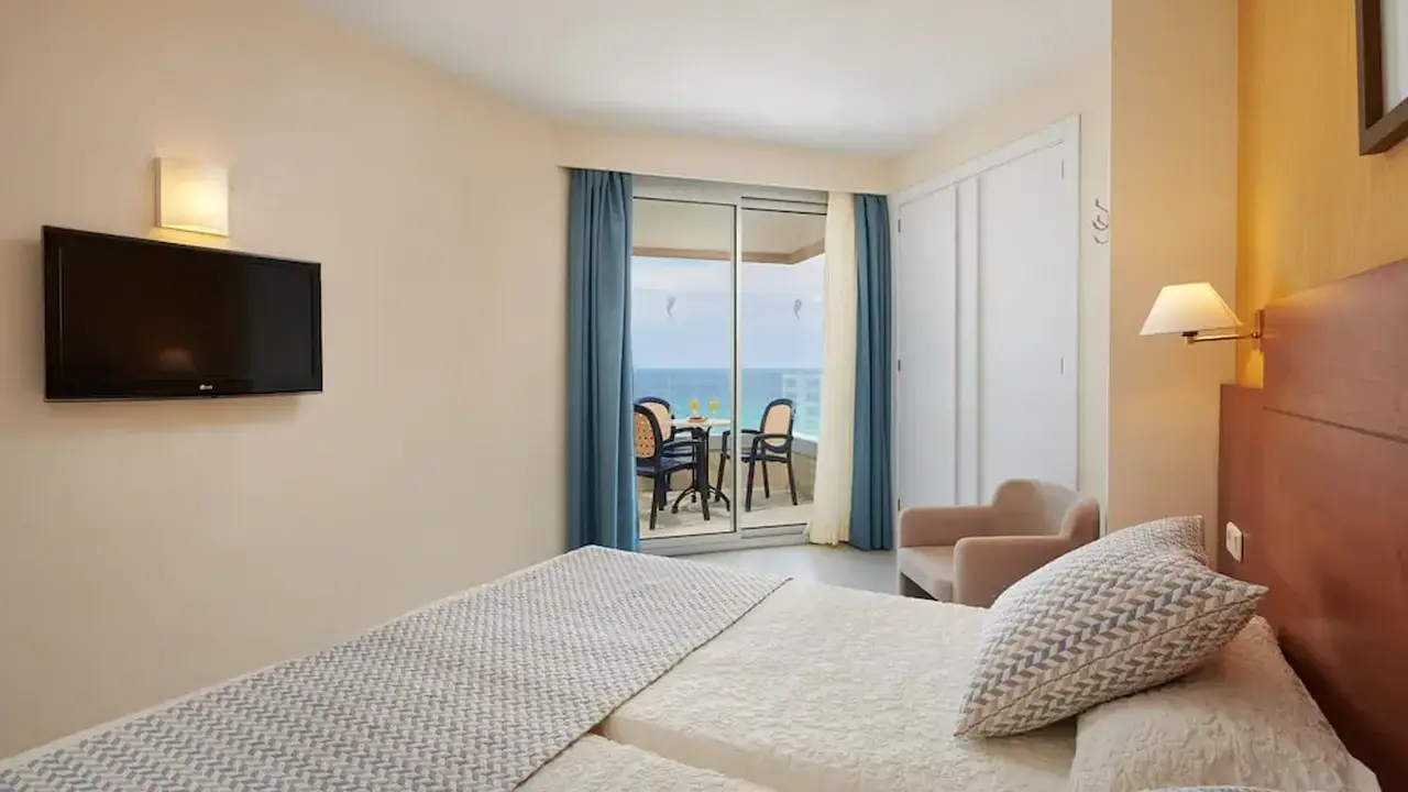 Hipotels Bahía Grande Aparthotel