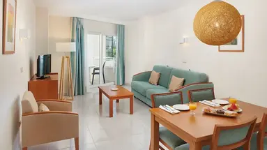 Hipotels Coma Gran Aparthotel