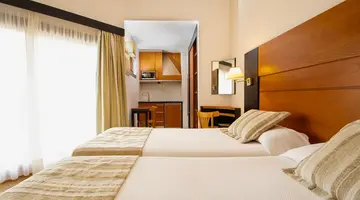 HL MIRAFLOR SUITES HOTEL