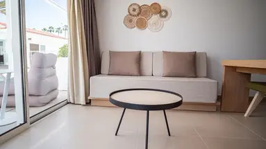 HL MIRAFLOR SUITES HOTEL