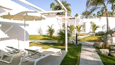 HL MIRAFLOR SUITES HOTEL