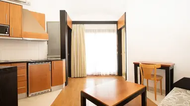 HL MIRAFLOR SUITES HOTEL