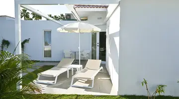 HL MIRAFLOR SUITES HOTEL