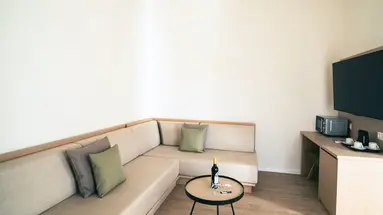 HL MIRAFLOR SUITES HOTEL