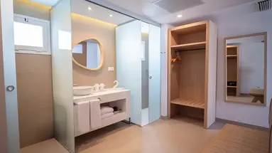 HL MIRAFLOR SUITES HOTEL