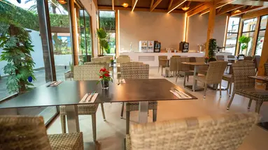 HL MIRAFLOR SUITES HOTEL