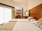 HL Miraflor Suites