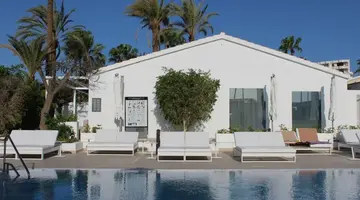 HL Miraflor Suites
