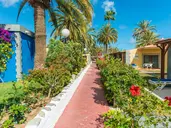 HL Miraflor Suites