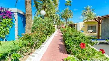 HL Miraflor Suites