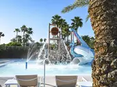 HL Miraflor Suites