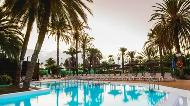 HL Miraflor Suites
