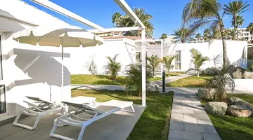 HL Miraflor Suites
