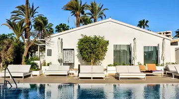 HL Miraflor Suites