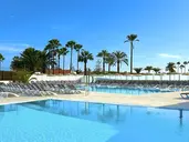HL Miraflor Suites