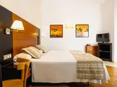 HL Miraflor Suites