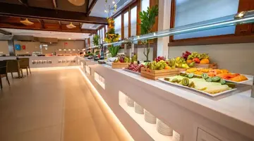 HL Miraflor Suites