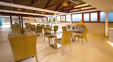 HL Miraflor Suites
