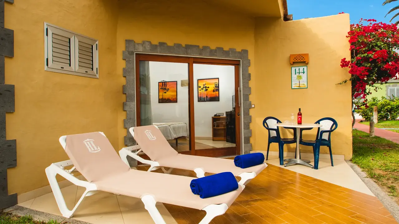 HL Miraflor Suites