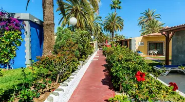 HL Miraflor Suites
