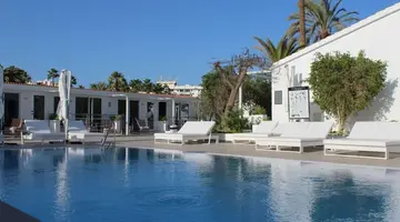 HL Miraflor Suites