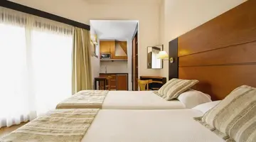 HL Miraflor Suites
