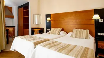 HL Miraflor Suites