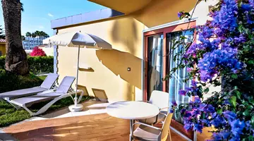 HL Miraflor Suites