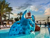 HL Miraflor Suites
