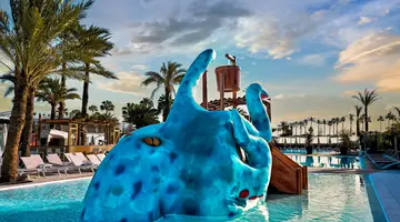 HL Miraflor Suites