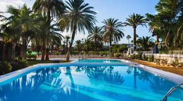 HL Miraflor Suites