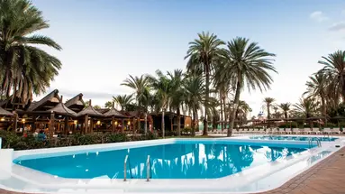 HL Miraflor Suites