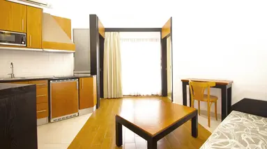 HL Miraflor Suites