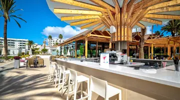 HL Miraflor Suites