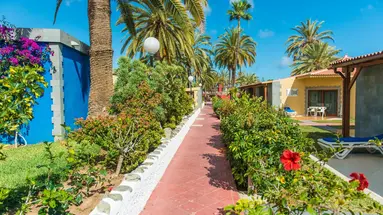 HL Miraflor Suites