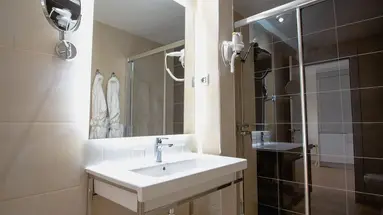HL Suite Nardos Hotel