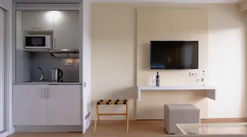 HL Suite Nardos Hotel