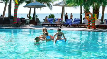 Hoang Ngoc Beach Resort (Oriental Pearl Hoang Ngoc)