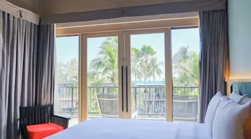 HOLIDAY AO NANG BEACH RESORT