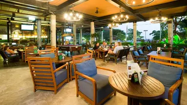HOLIDAY AO NANG BEACH RESORT