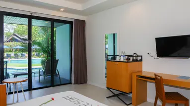 HOLIDAY AO NANG BEACH RESORT