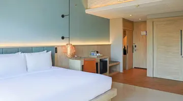 HOLIDAY AO NANG BEACH RESORT