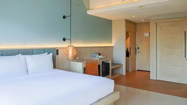 HOLIDAY AO NANG BEACH RESORT