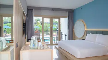 HOLIDAY AO NANG BEACH RESORT