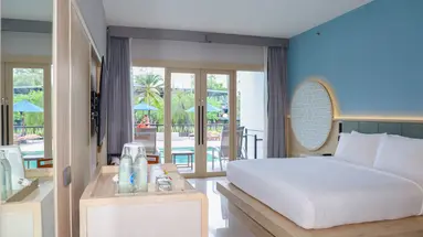 HOLIDAY AO NANG BEACH RESORT