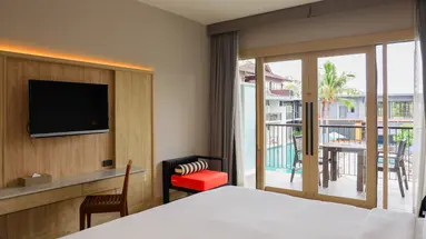 HOLIDAY AO NANG BEACH RESORT