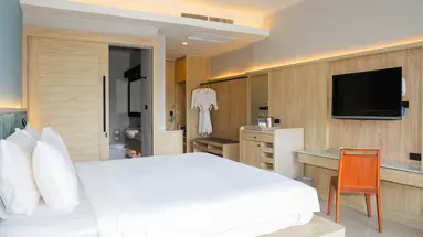 HOLIDAY AO NANG BEACH RESORT