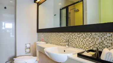 HOLIDAY AO NANG BEACH RESORT