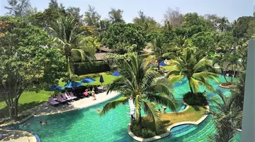 HOLIDAY AO NANG BEACH RESORT